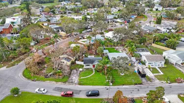 Single-family house For Sale in 108, 85th Avenue North, Saint Petersburg, Florida