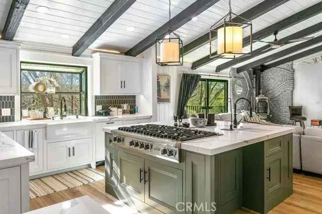 Single-family house For Sale in 28965, North Shore Road, Lake Arrowhead, California