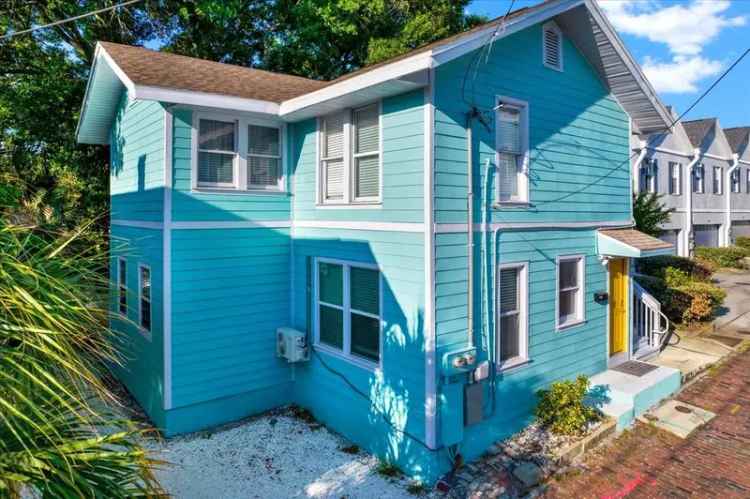 Multi-family house For Sale in Saint Petersburg, Florida