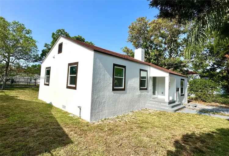 Single-family house For Sale in 1252, Northwest 52nd Street, Miami, Florida