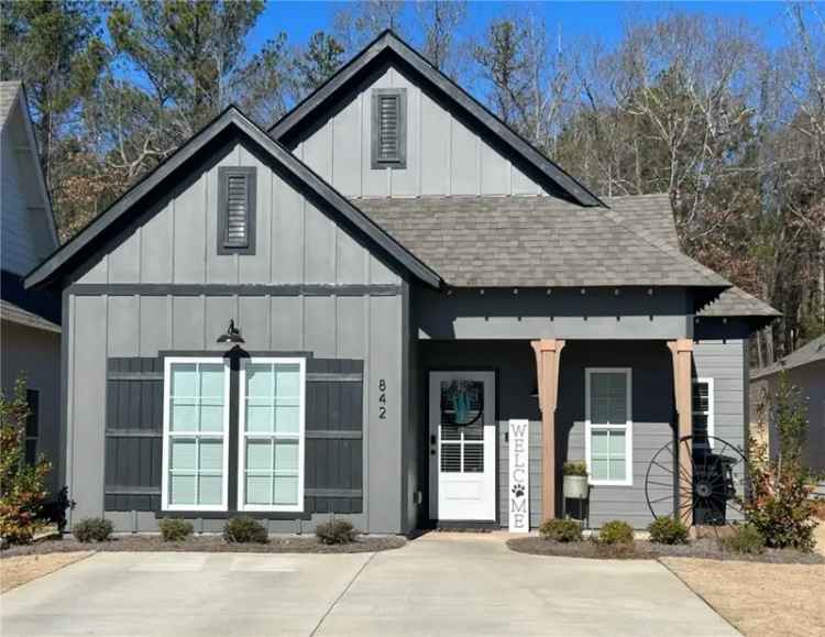 Single-family house For Sale in Opelika, Alabama