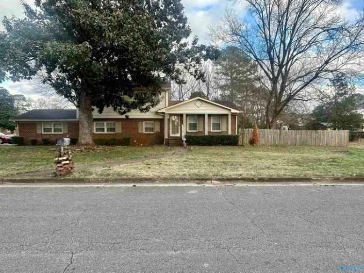 Single-family house For Sale in 6020, Rickwood Drive Northwest, Huntsville, Alabama