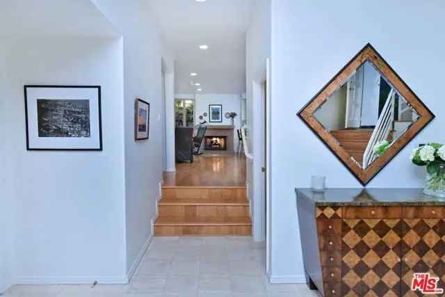 Single-family house For Sale in 3014, Brookdale Road, Los Angeles, California