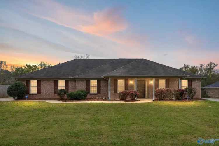 Single-family house For Sale in Harvest, Alabama