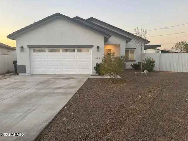 Single-family house For Sale in 16244, North 27th Place, Phoenix, Arizona