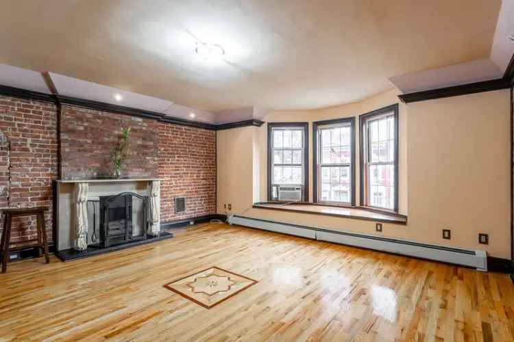 Spacious 1-Bedroom Apartment in Historic Crown Heights North