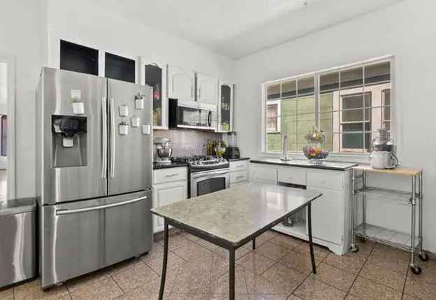 Multi-family house For Sale in 2020, 45th Avenue, Oakland, California