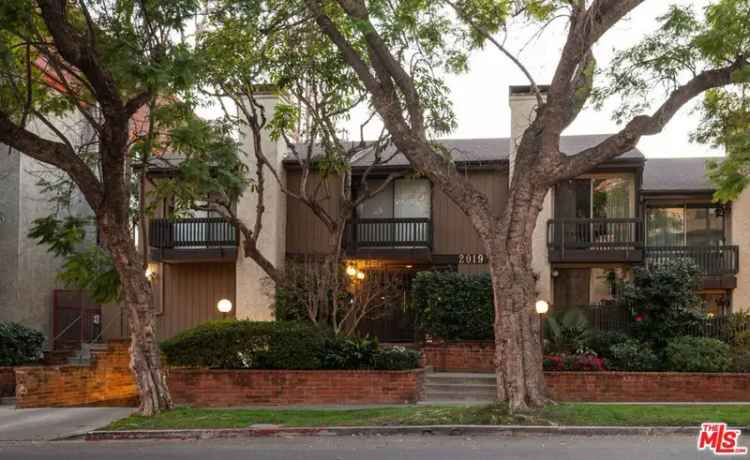 Condo For Sale in 2019, South Bentley Avenue, Los Angeles, California