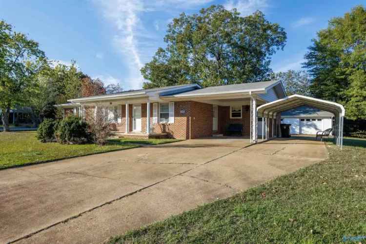 Single-family house For Sale in 113, Gordon Drive, Athens, Alabama