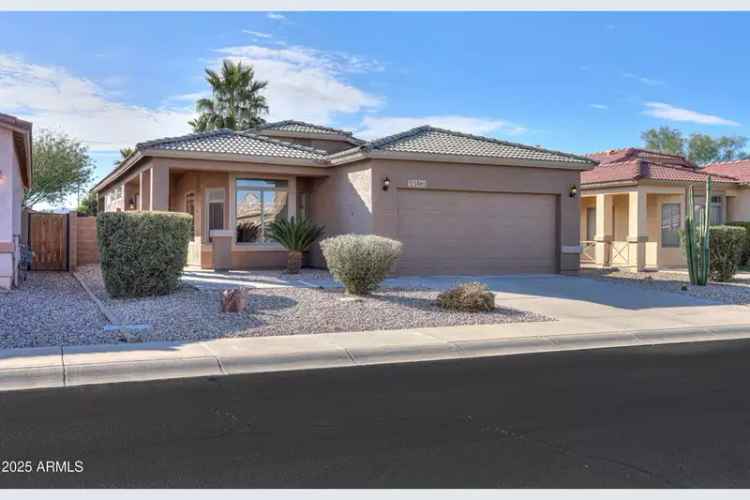 Single-family house For Sale in 1861, East Birch Street, Casa Grande, Arizona