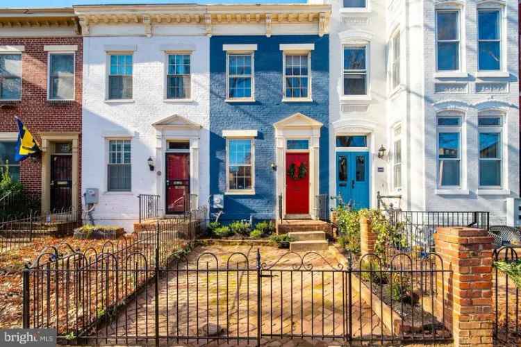 House For Sale in 211, 3rd Street Southeast, Washington, District of Columbia