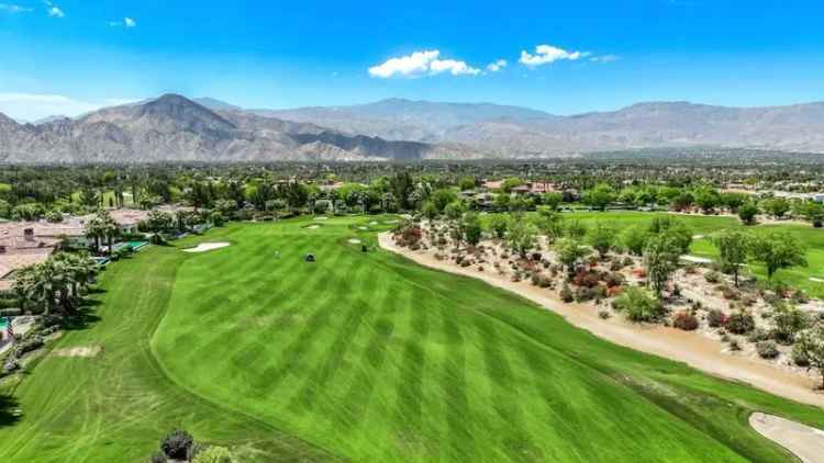 Single-family house For Sale in Indian Wells, California