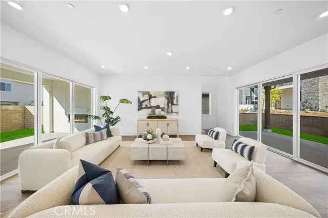 Single-family house For Sale in Irvine, California