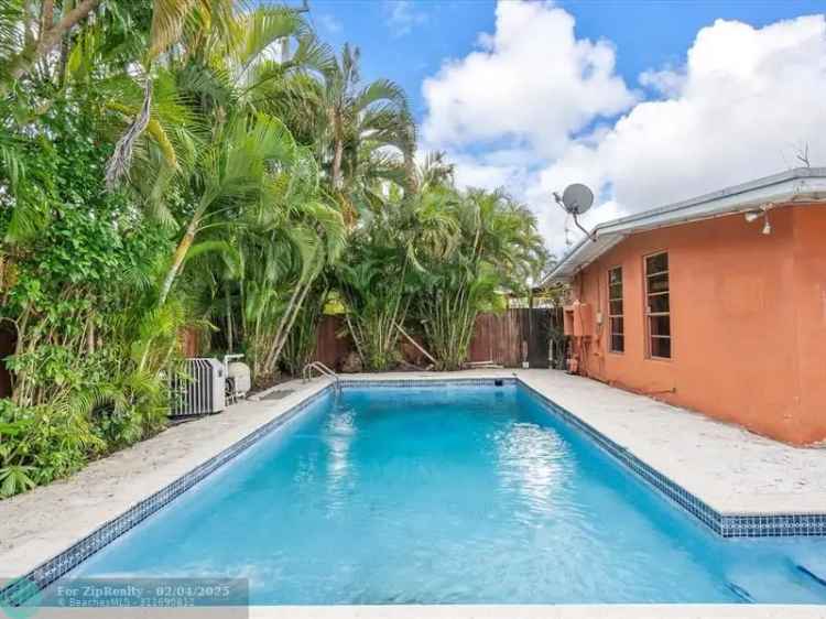 Single-family house For Sale in 1410, 71st Street, Miami Beach, Florida