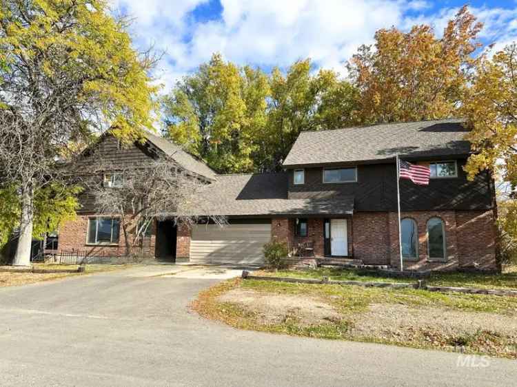 Multi-family house For Sale in 2304, North Montana Avenue, Caldwell, Idaho