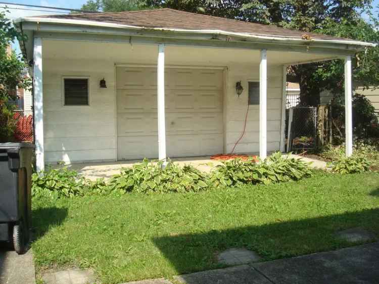 Single-family house For Sale in 8254, South Morgan Street, Chicago, Illinois