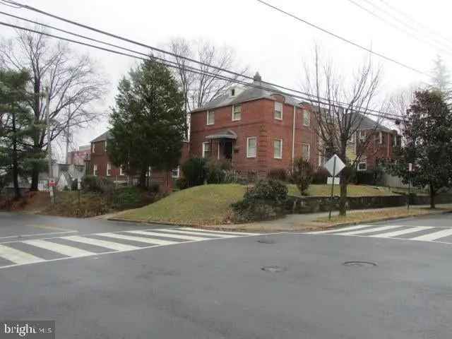 Single-family house For Sale in 1601, Hamlin Street Northeast, Washington, District of Columbia