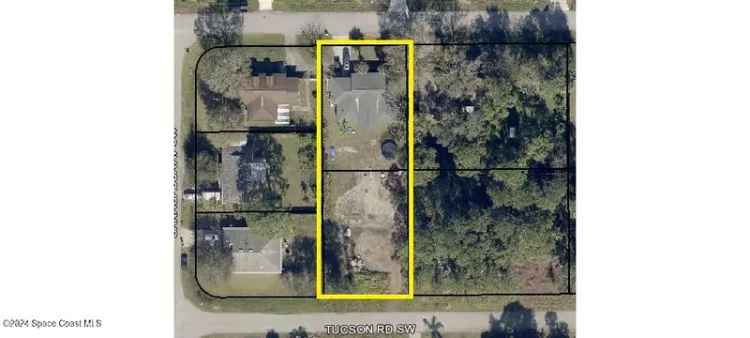 Single-family house For Sale in Palm Bay, Florida