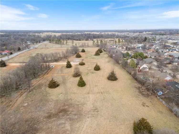 Land For Sale in Siloam Springs, Arkansas