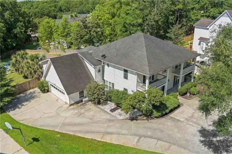 Single-family house For Sale in Mobile, Alabama