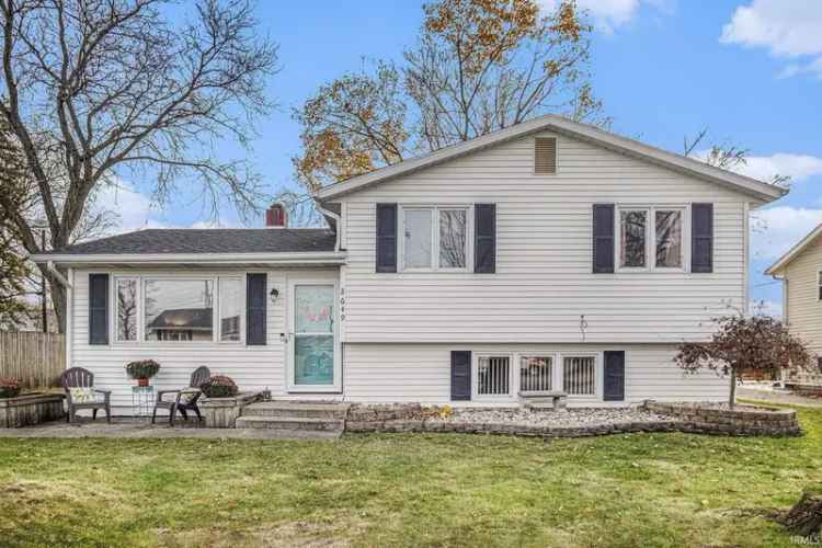 Single-family house For Sale in 2649, Prescott Drive, Mishawaka, Indiana