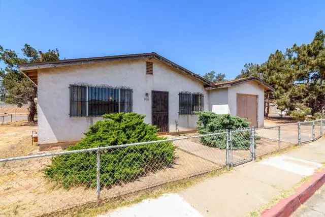 Single-family house For Sale in 3910, Sunset Lane, San Diego, California