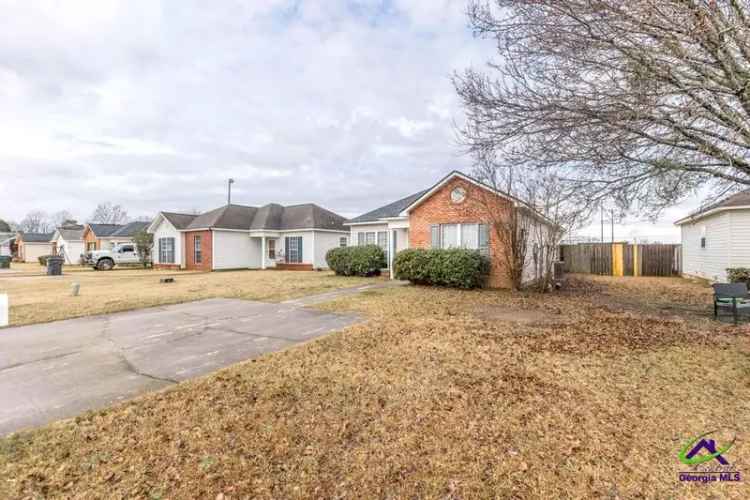 Single-family house For Sale in 401, Norman Lane, Warner Robins, Georgia