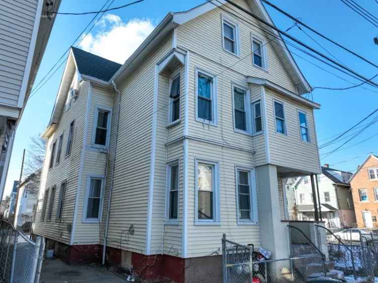 Multi-family house For Sale in 40, Shelter Street, New Haven, Connecticut