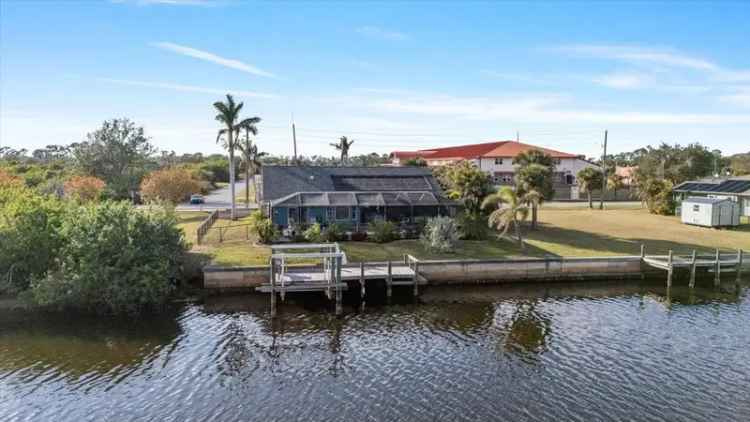 Single-family house For Sale in 2714, Lake View Boulevard, Port Charlotte, Florida