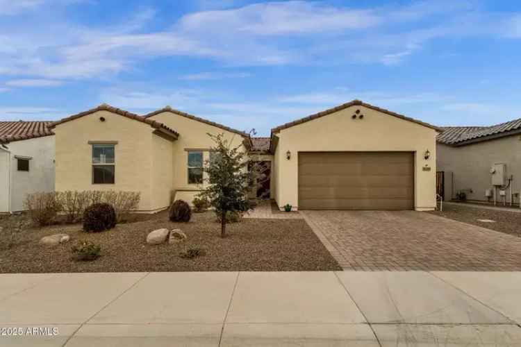 Single-family house For Sale in 16249, South 178Th Drive, Goodyear, Arizona