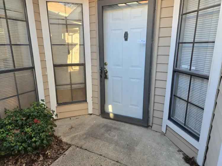 2 Bed 2 Bath Duplex in Cedar Hill - Move In Ready