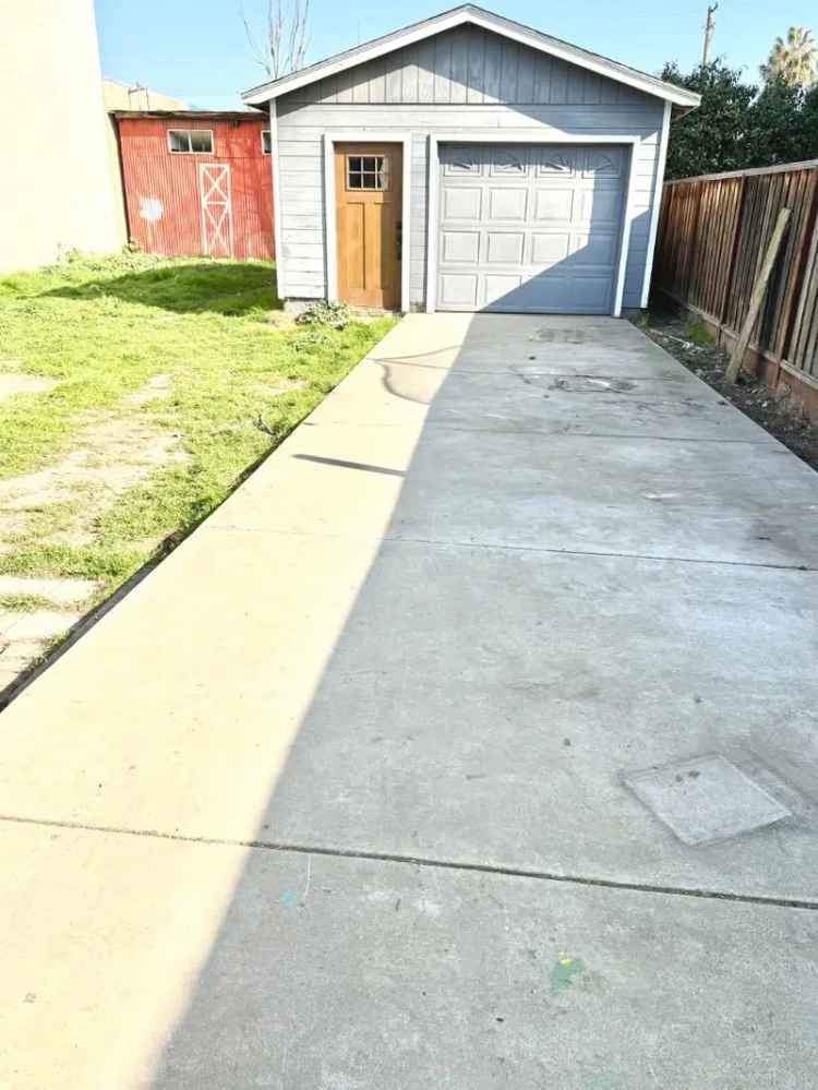 Single-family house For Sale in 74, North 26th Street, San Jose, California