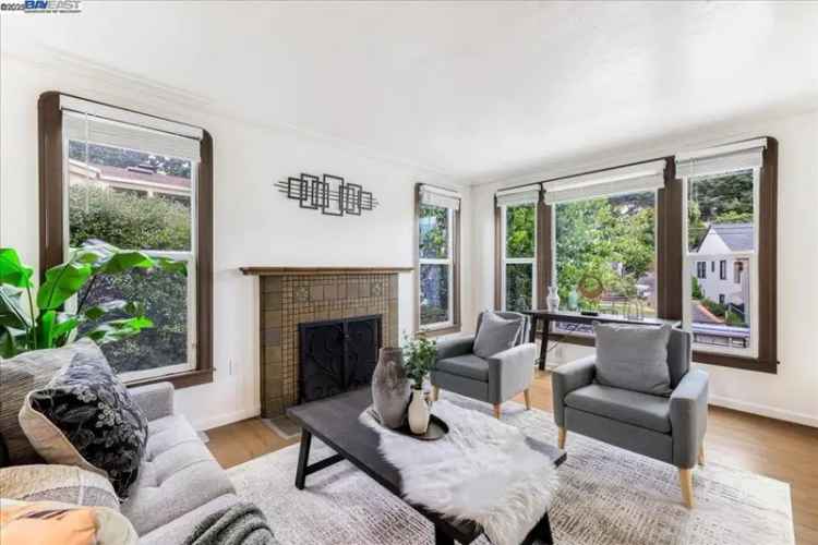 Single-family house For Sale in 567, Athol Avenue, Oakland, California