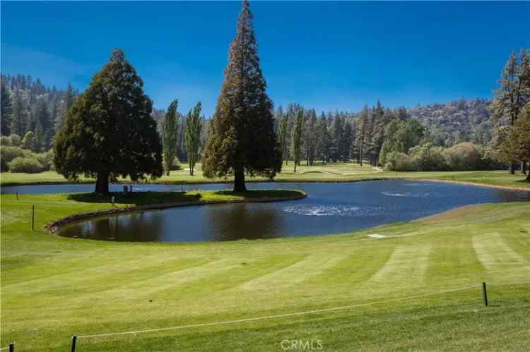 Single-family house For Sale in 420, Golf Course Road, Blue Jay, California