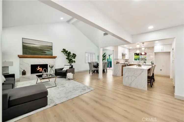 Single-family house For Sale in 1511, East Heritage Place, Orange, California