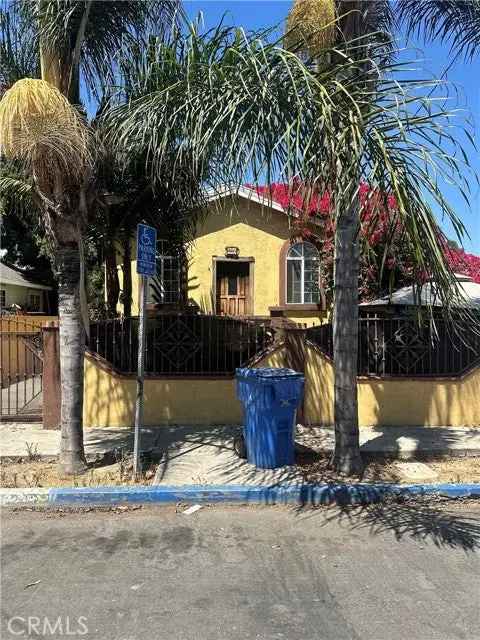 Single-family house For Sale in Los Angeles, California