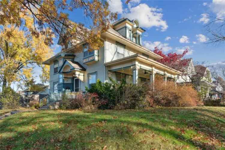 Single-family house For Sale in 1800, 2nd Avenue Southeast, Cedar Rapids, Iowa