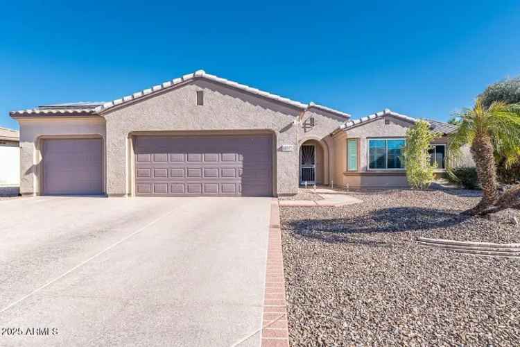 Single-family house For Sale in 18747, North Sunsites Drive, Peoria, Arizona