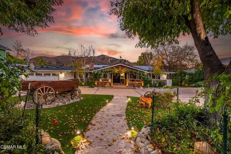 Single-family house For Sale in 5540, Colodny Drive, Agoura Hills, California