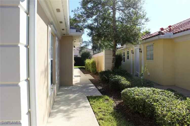 Single-family house For Sale in Bonita Springs, Florida