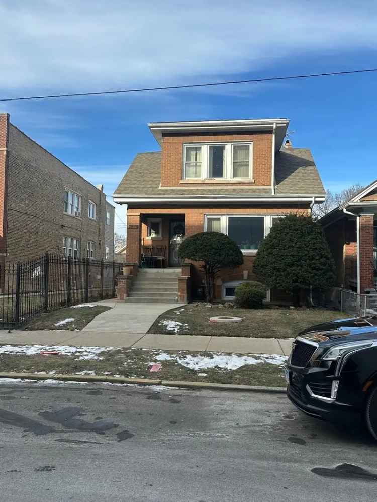 Multi-family house For Sale in 4128, West George Street, Chicago, Illinois