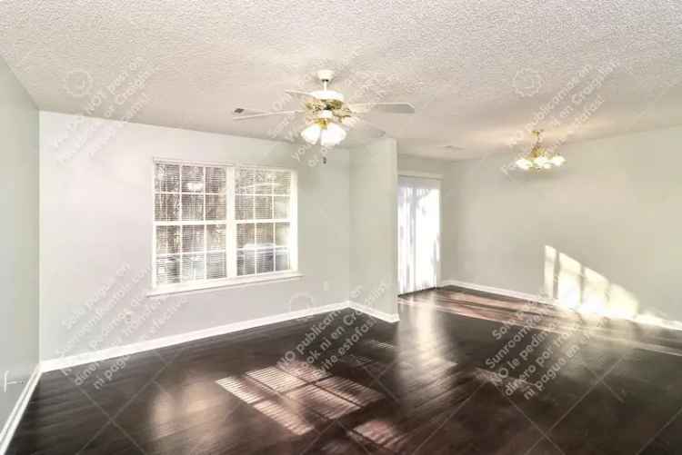 4 Bedroom 3 Bath Home Near Downtown