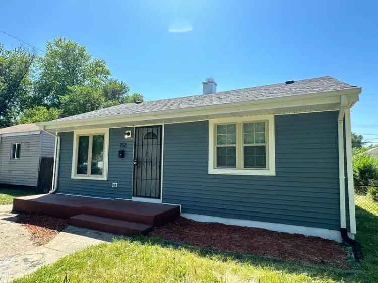 Single-family house For Sale in 752, Matthews Street, Gary, Indiana