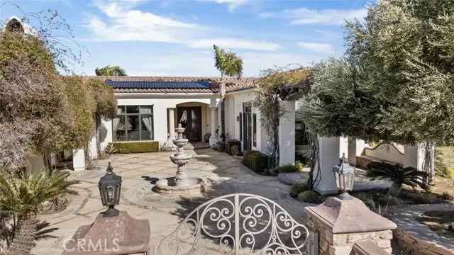 Single-family house For Sale in Palmdale, California