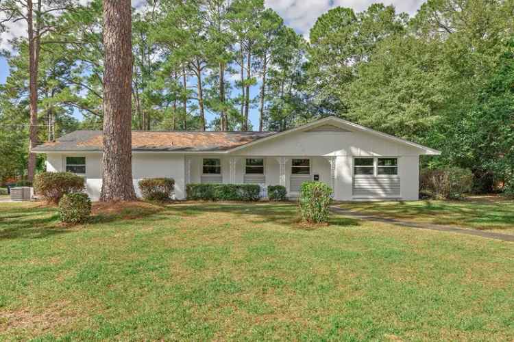 Single-family house For Sale in Dothan, Alabama