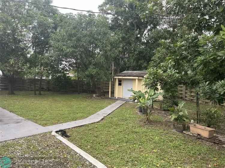 Single-family house For Sale in Fort Lauderdale, Florida