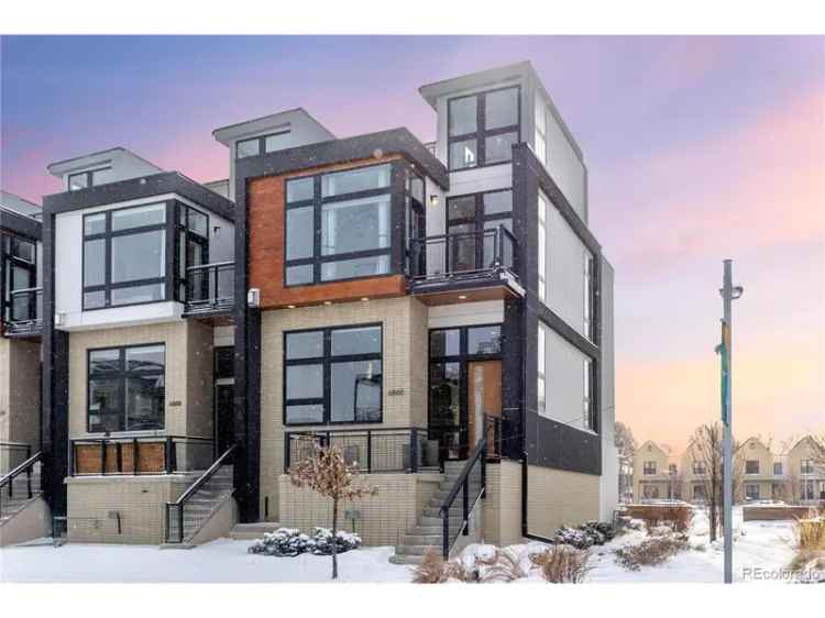 Single-family house For Sale in 6860, East Lowry Boulevard, Denver, Colorado