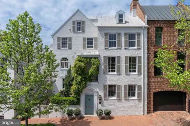 Single-family house For Sale in 1314, 28th Street Northwest, Washington, District of Columbia