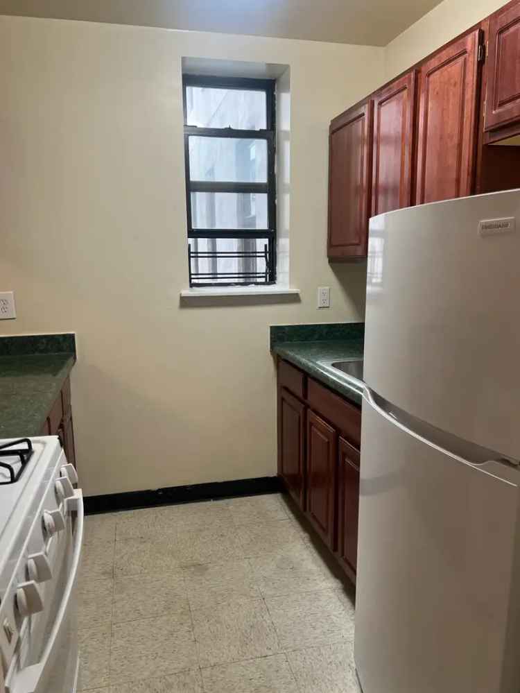 Rent Stabilized Studio Apartment Near Subway