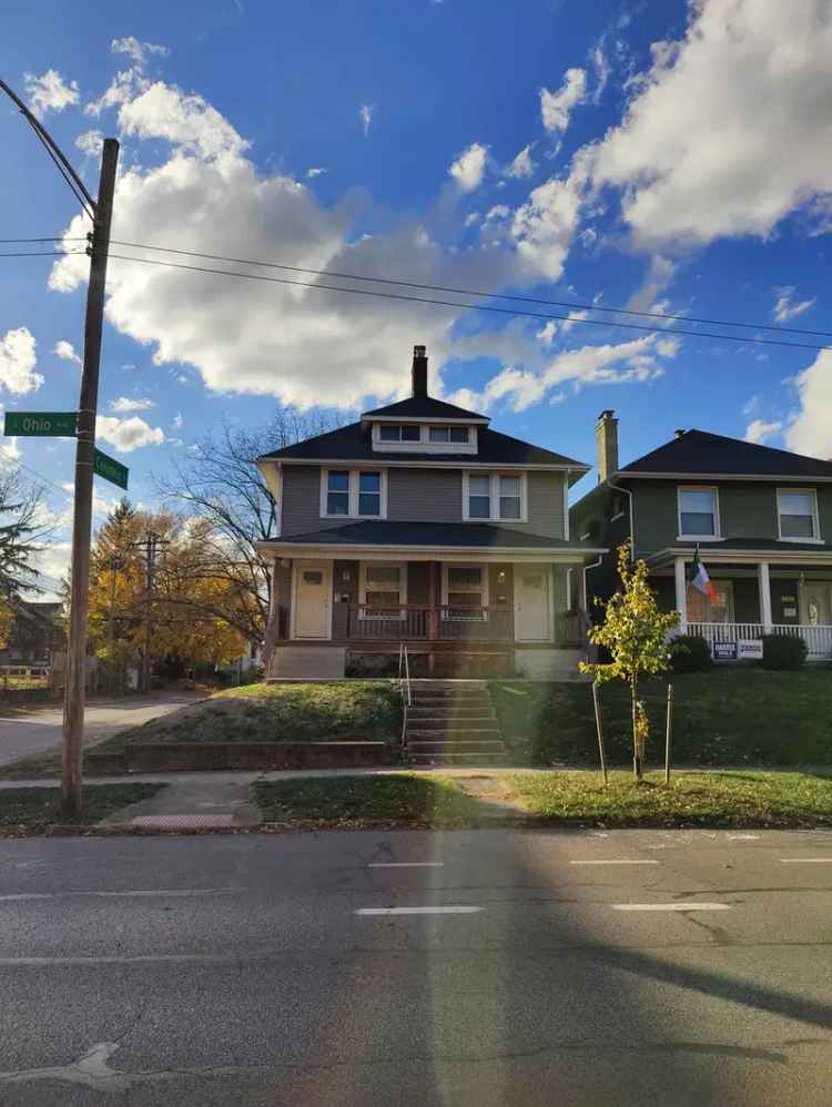 3 Bedroom Duplex Unit for Rent Near Downtown